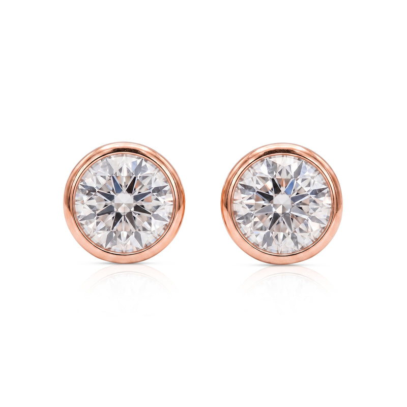 Liana earrings in 14K yellow gold with a round-cut lab-grown diamond
